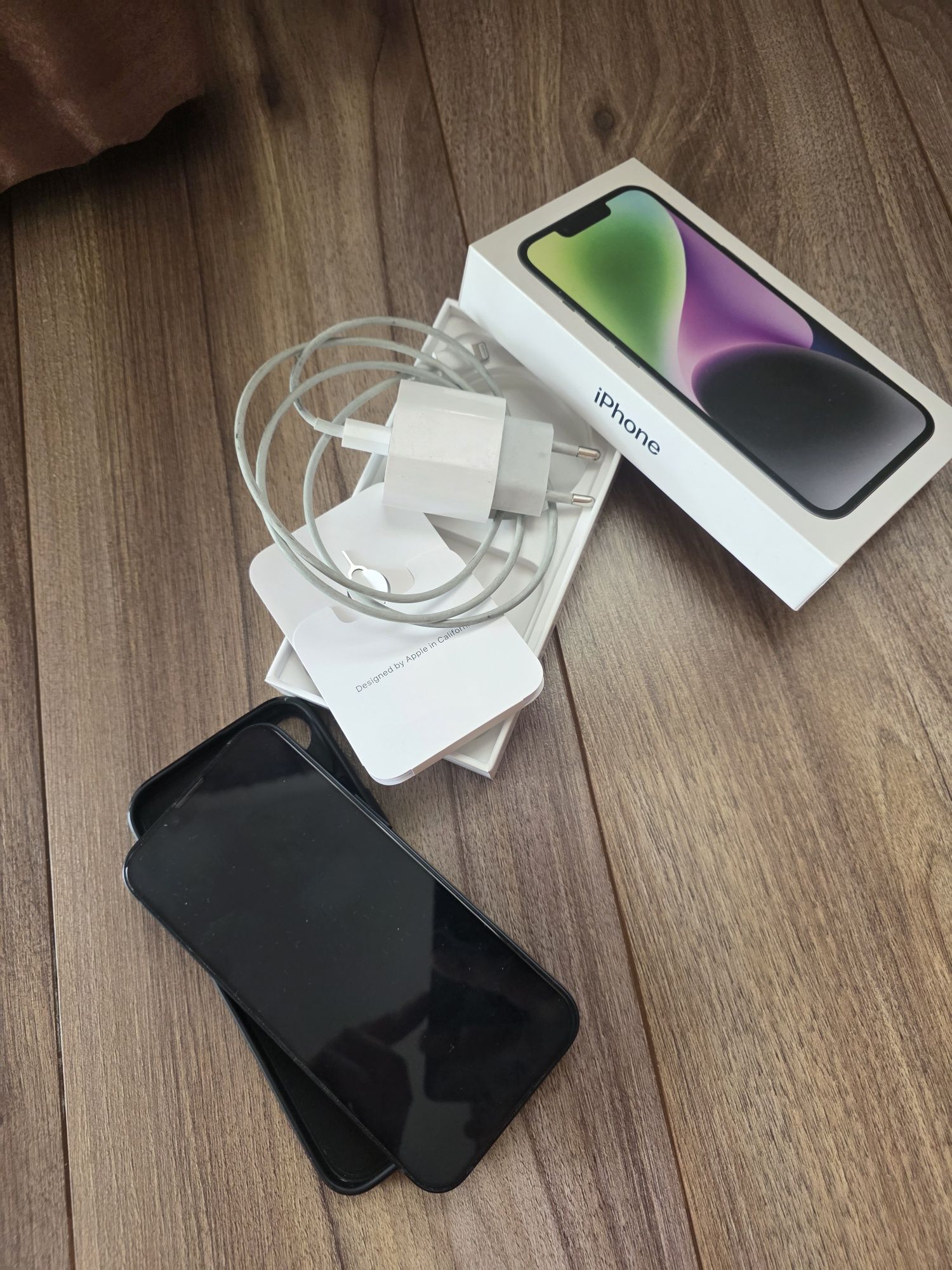 Vand Iphone 14, capacitate 128GB