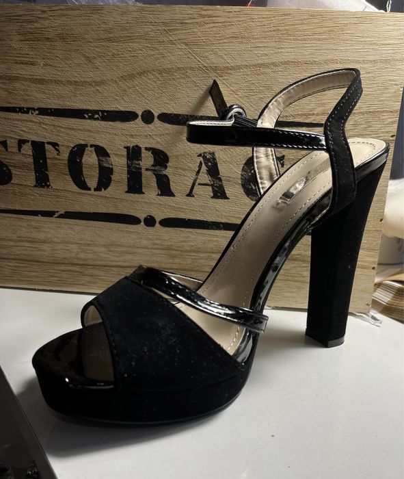 Sandale marime 28 stare perfecta