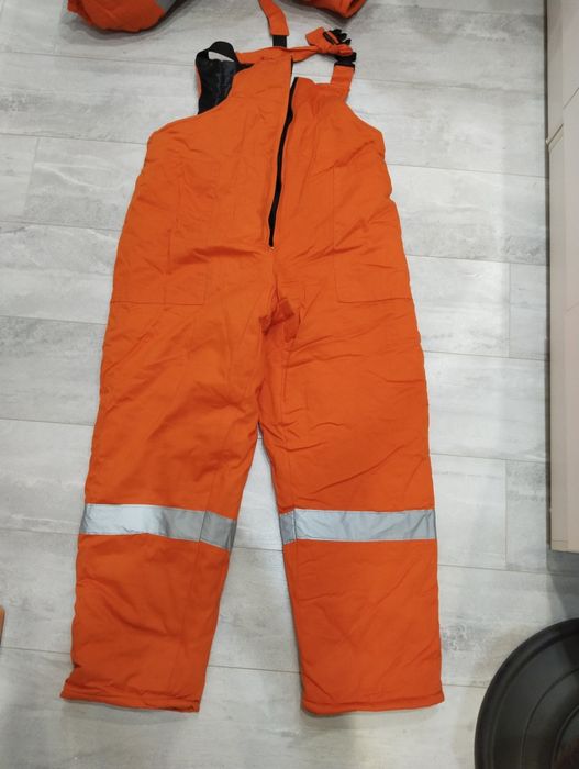 Продаётся зимняя спецодежды