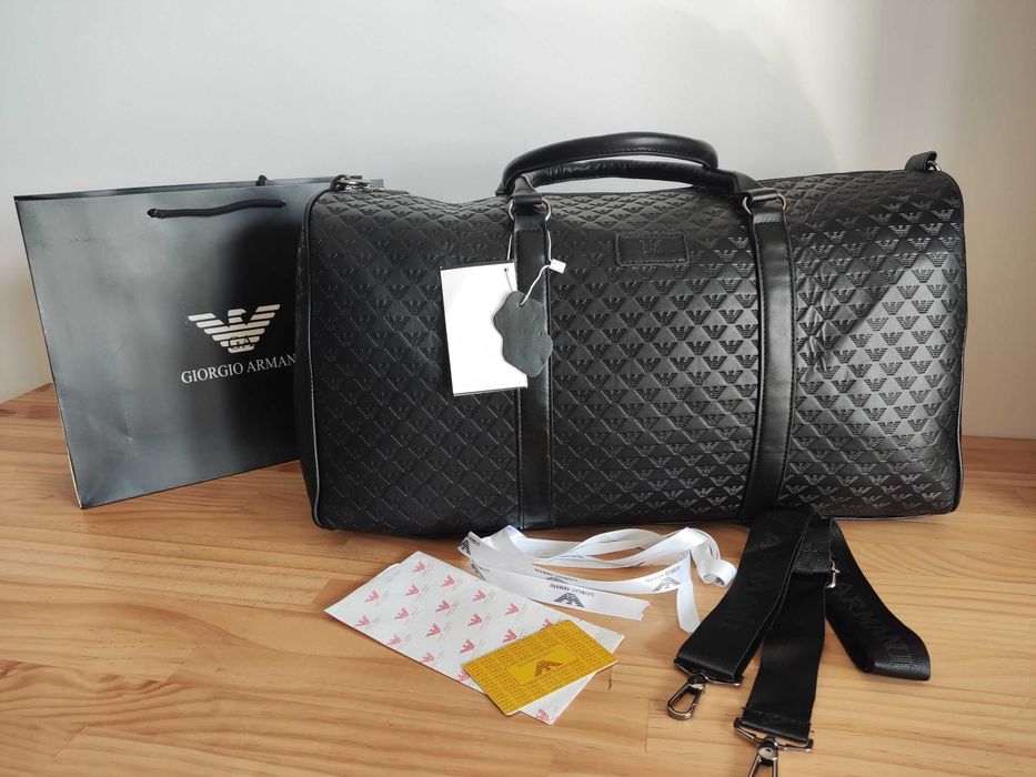 In stoc voiaj, geanta sport Piele  Emporio Armani 1109.19
