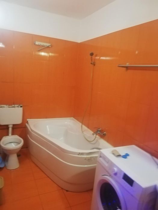 închiriez apartament 2 camere