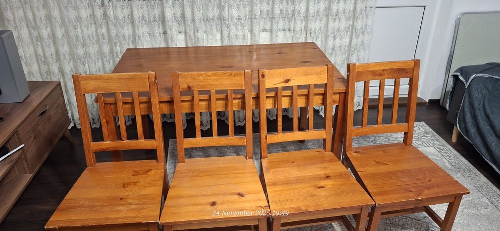 Masa bucatarie+ 4 scaune