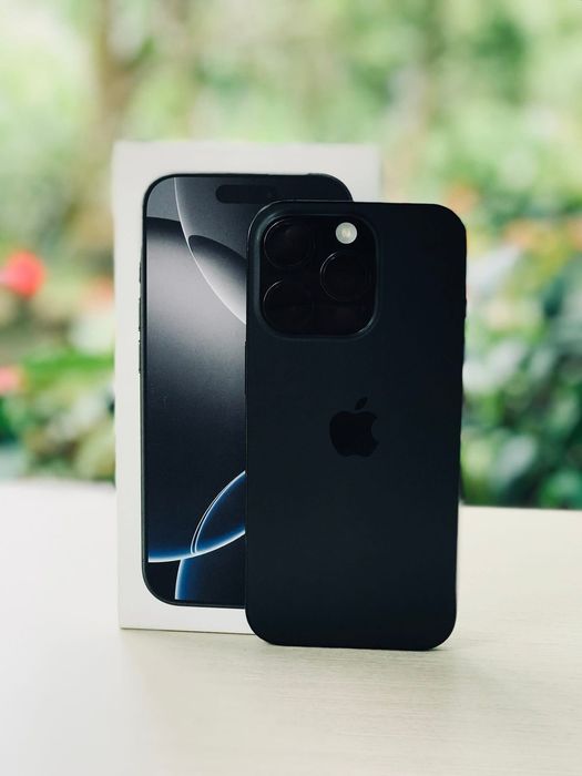 iPhone 16 PRO cu 98% Bateria