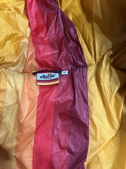 Vând geacă Ellesse