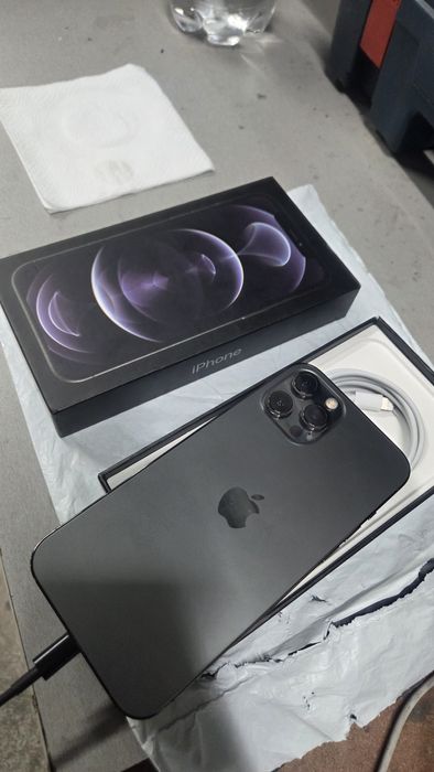 Айфон 12 про макс