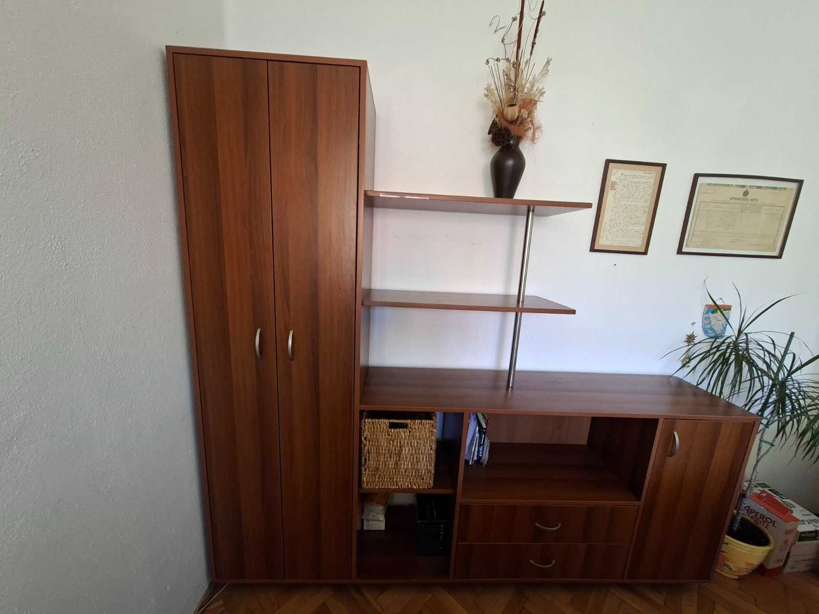 Офис шкаф с библиотека, гардероб и бар секция