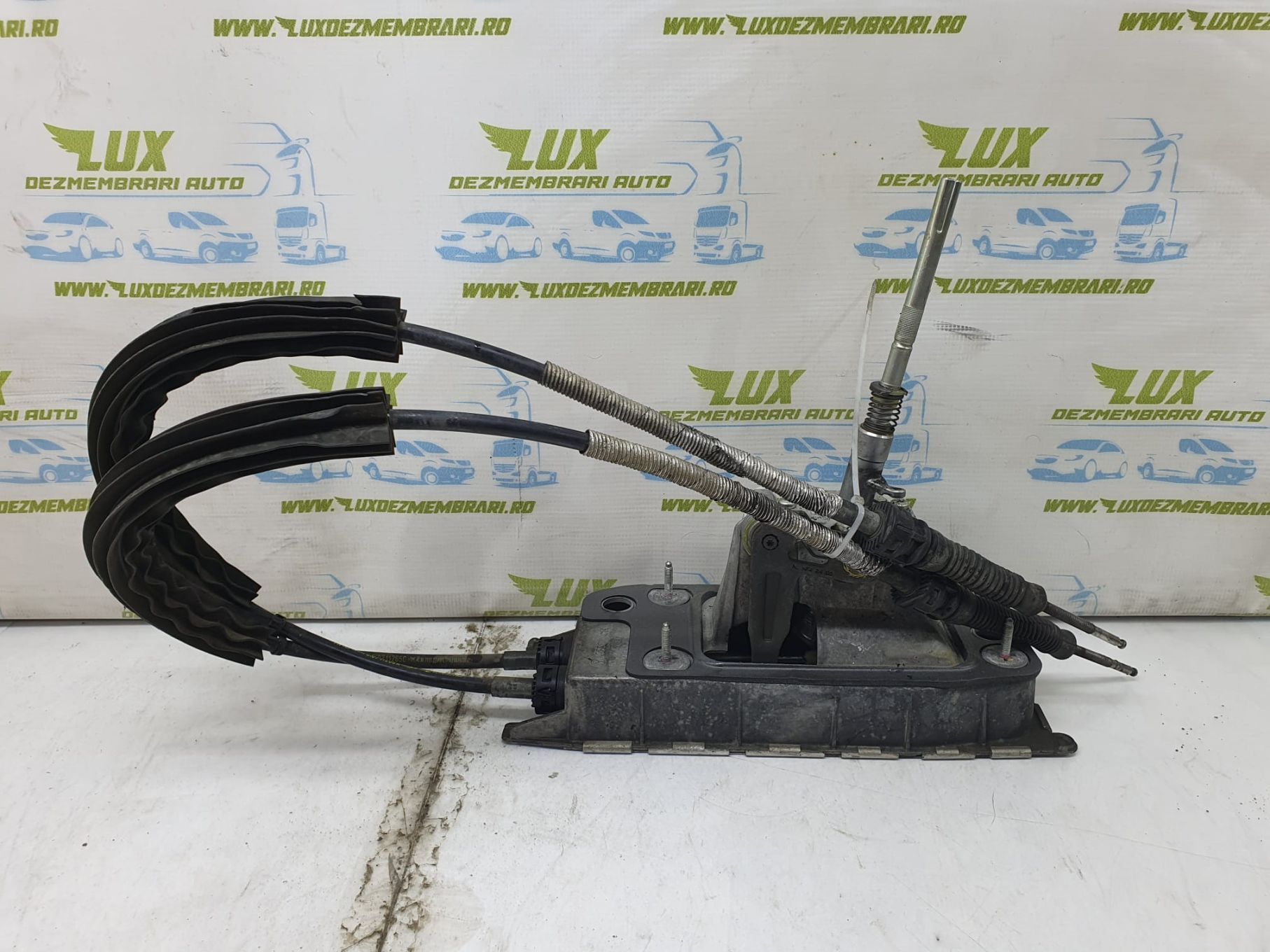 Timonerie manuala 5 trepte 1.9 tdi bls 1k0711049as Volkswagen VW Pass