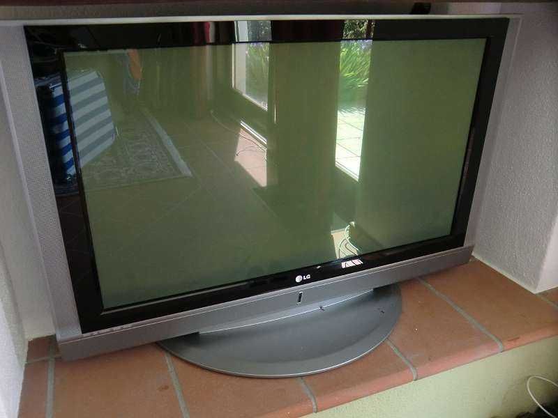 LG 42PC1RR, Wide Plasma-TV 42 inch XGA (107cm)