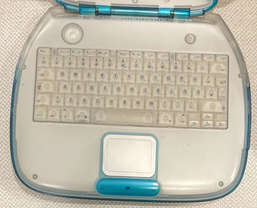 Ibook Clamshell stare buna ,perfect functional