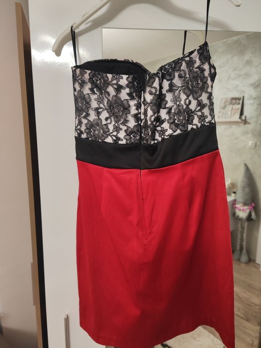 Дамска рокля дантела и сатен