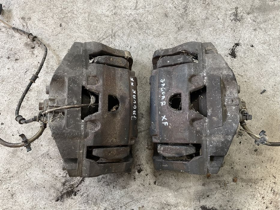 Etrier fata stanga / dreapta Jaguar XF x250