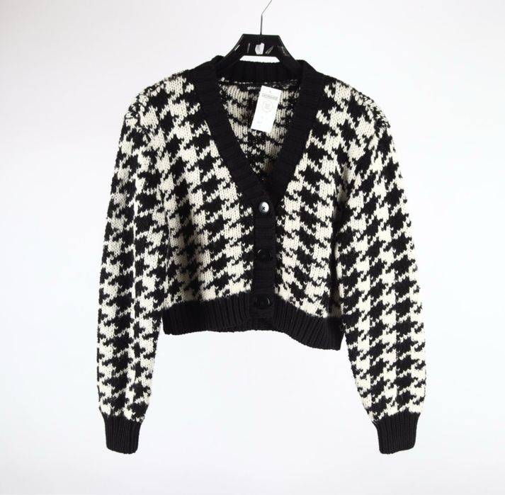 Дамска жилетка черно-бяла