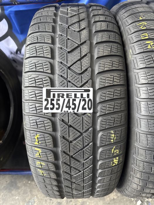 255/45/20 Pirelli M+S RSC