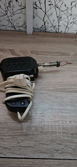 Pistol  de lipit romanesc funcțional
