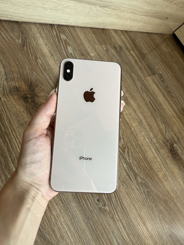 Продавам iPhone XS Max