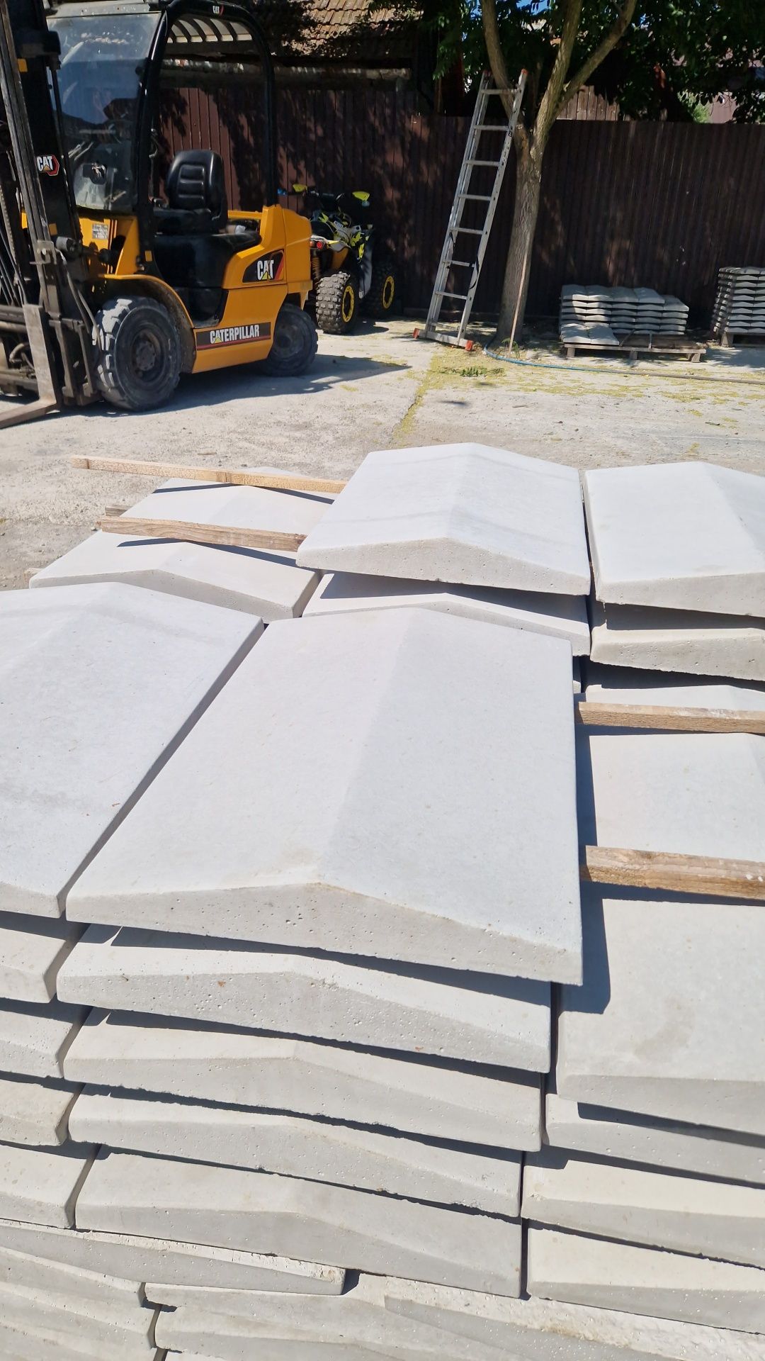 Capace de gard / palarii / tuburi beton / dale / spalieri