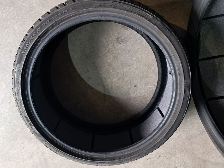 Anvelope second iarna 235 35 R20 Pirelli T0 Elect 6/7mm 2022