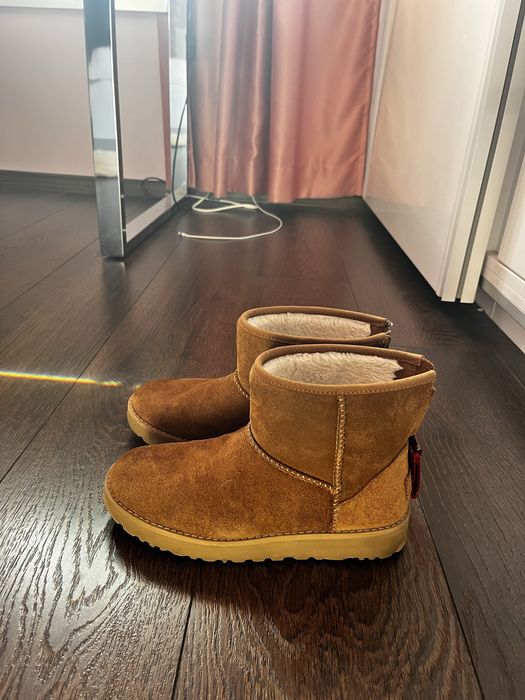 Зимни боти UGG Classic mini, размер 37