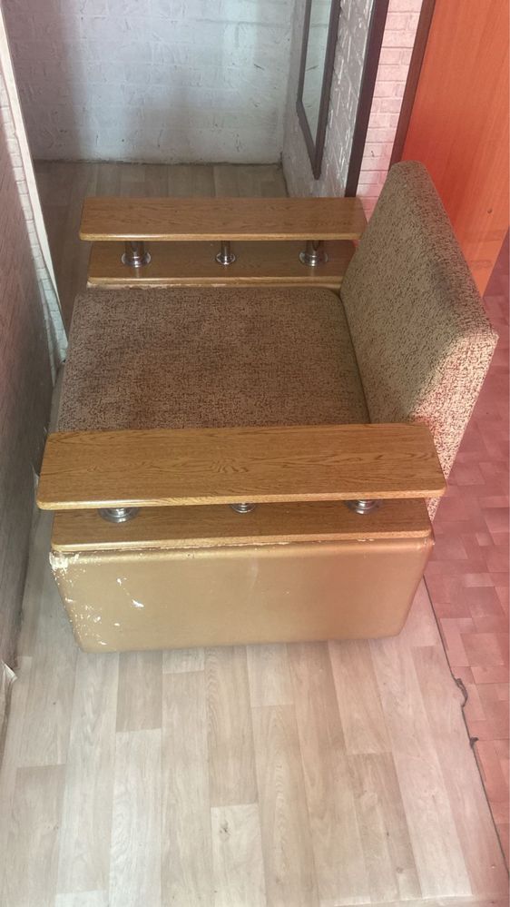 Продам диван и кресло