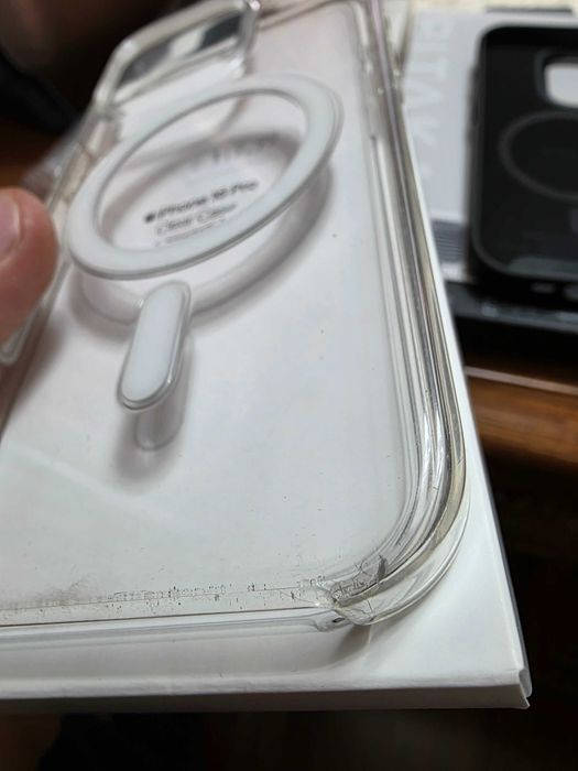 Кейсове за iphone 16 pro