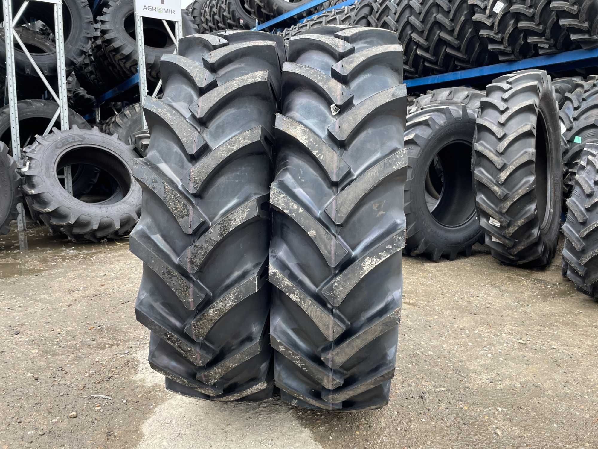 Anvelope noi 14.9-30 cu 10 pliuri marca OZKA pentru tractor spate