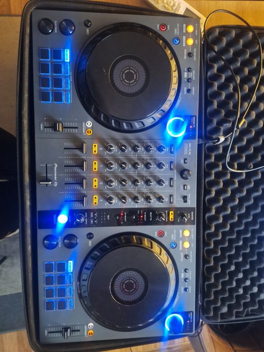 DJ контролер Pioneer DDJ-FLX6 

Продавам DJ контро