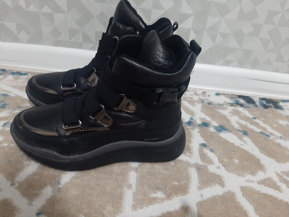 Продам Зимние сапоги