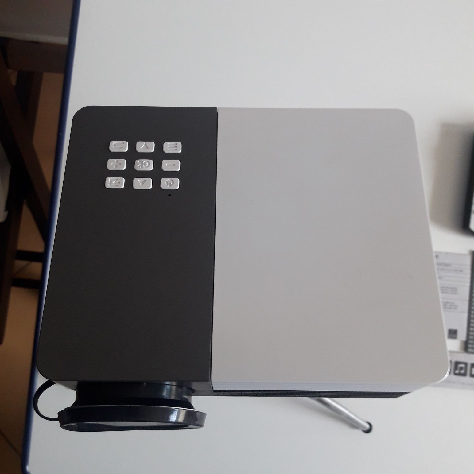 Videoproiector ROHS,Germany,led full HDD,nou,nefolosit.