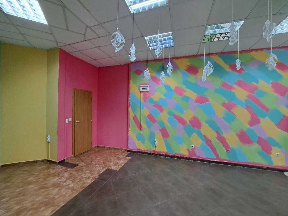 Под наем  офис Люлин център