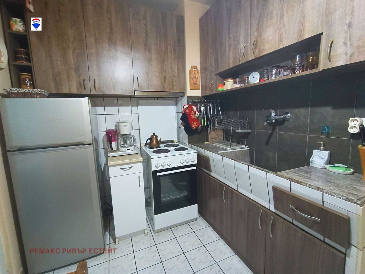 Продава се Четиристаен апартамент в Русе, Възраждане - 100 кв.м за 1289 €/кв.м - Снимка #8