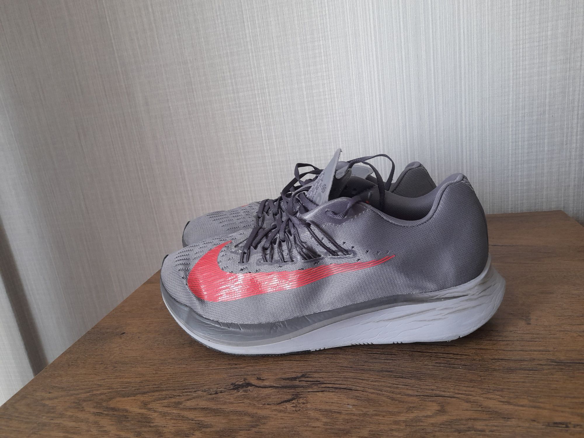 Nike Zoom fly Running маратонки 41 номер.