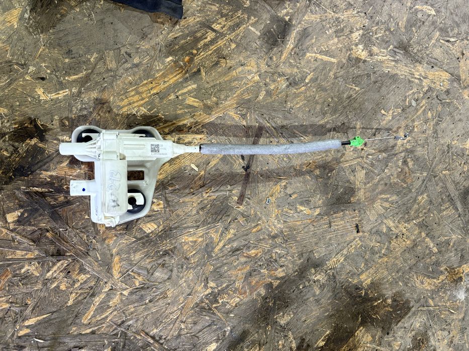 Mercedes w213 Е класа Комби Брава Дръжка Механизъм За Заден Капак