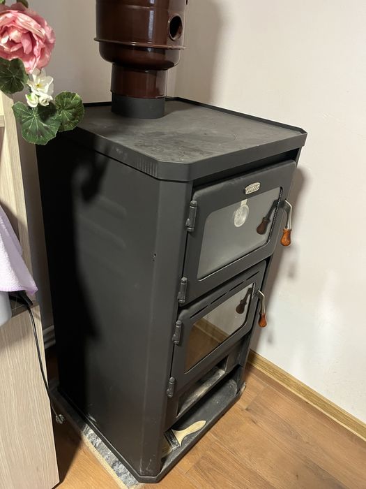 Semineu pe lemne PRITY 12 kw