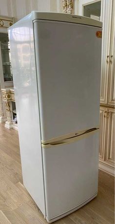 Холодильник JG б/у