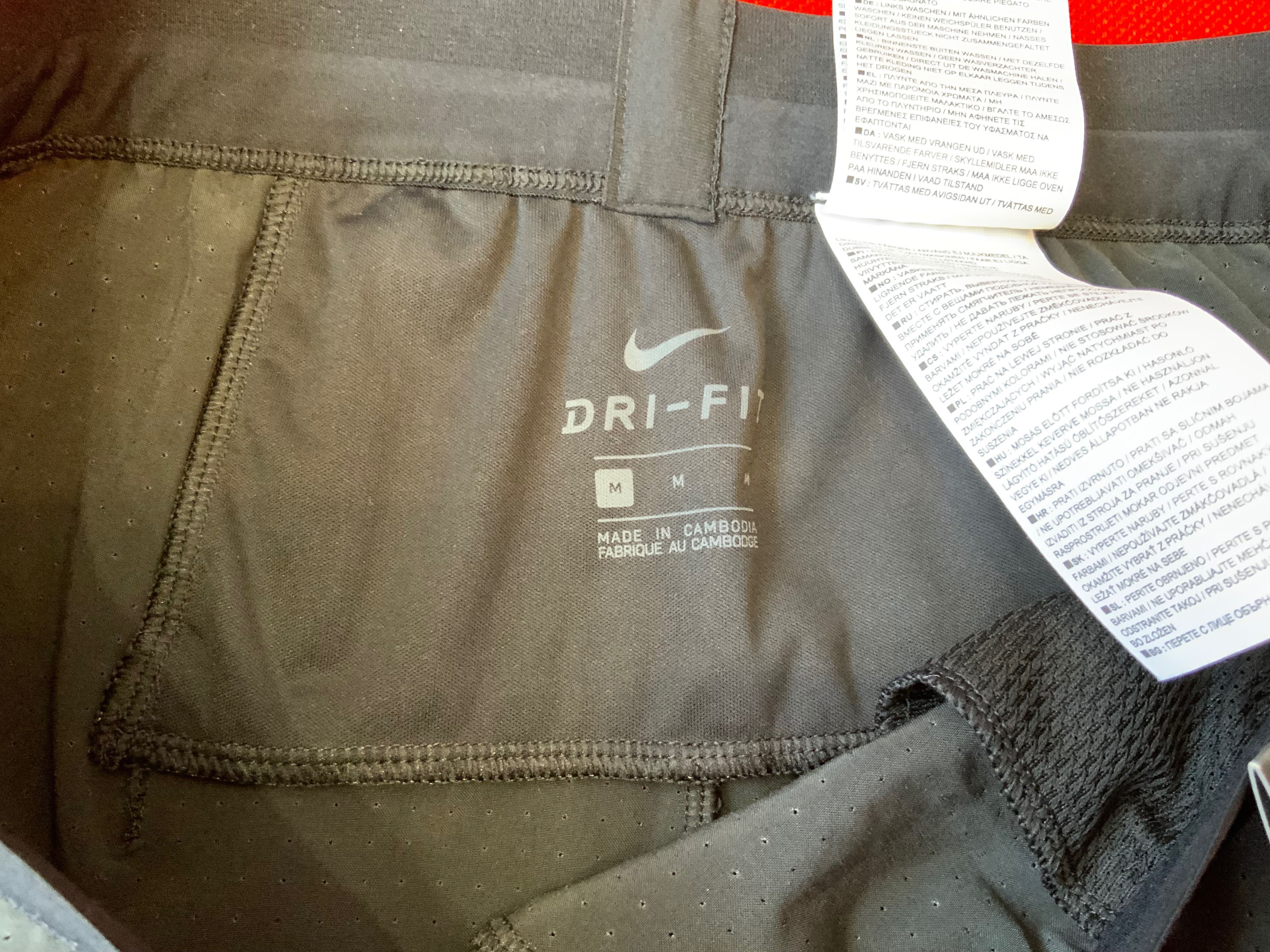 Nike-оригинална долница за бягане размер м