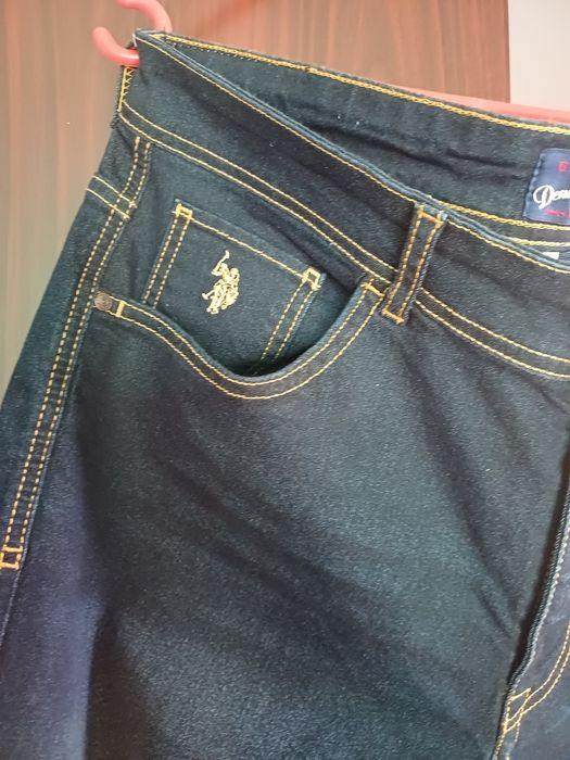 Нови спортни дънки