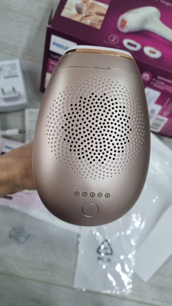 Nou!!!Epilator IPL Philips Lumea SC1998/00, 250.000 impulsuri, Senzor