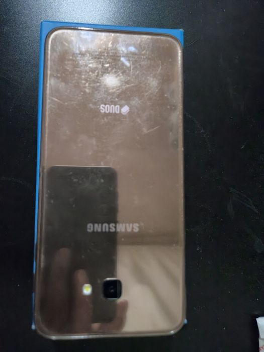 Vand Samsung J4+