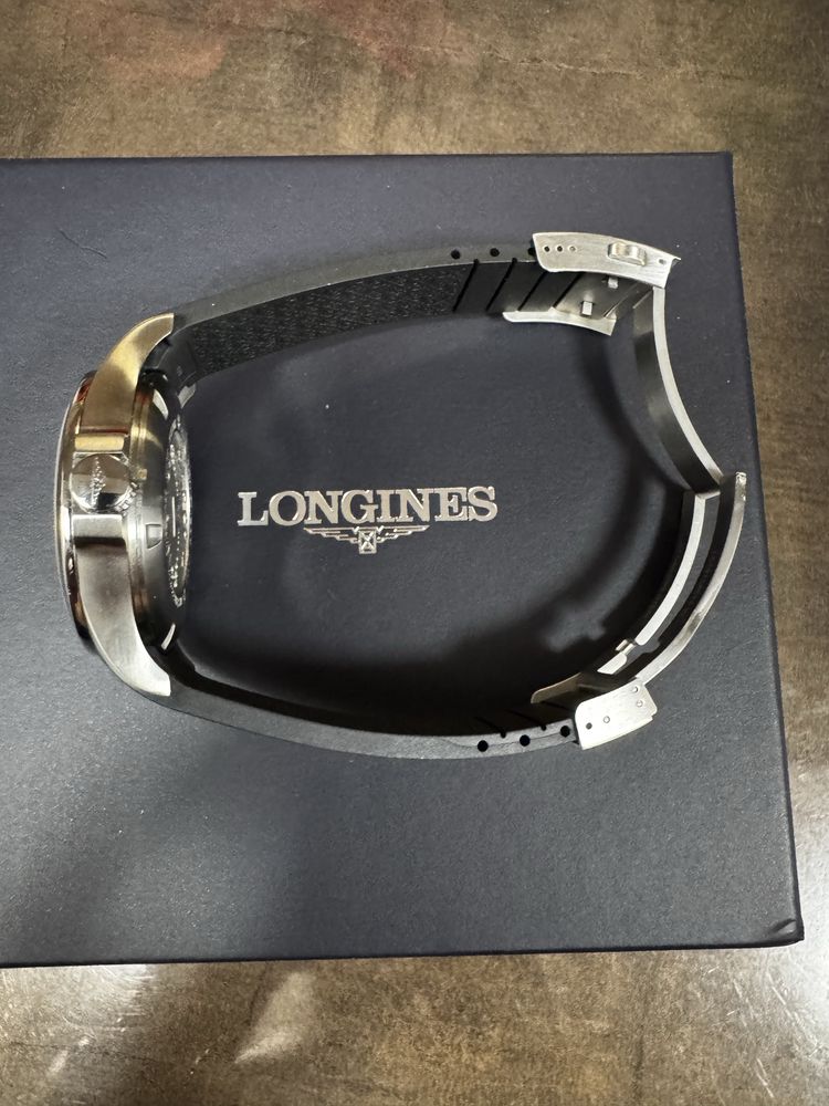 Longines Conquest V.H.P.