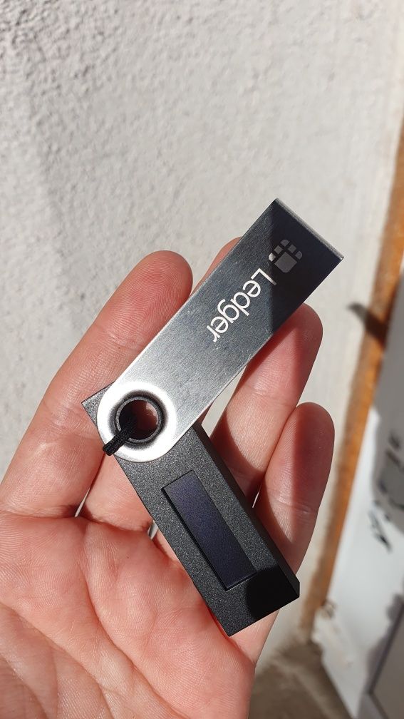 Ledger Nano S Портфейл