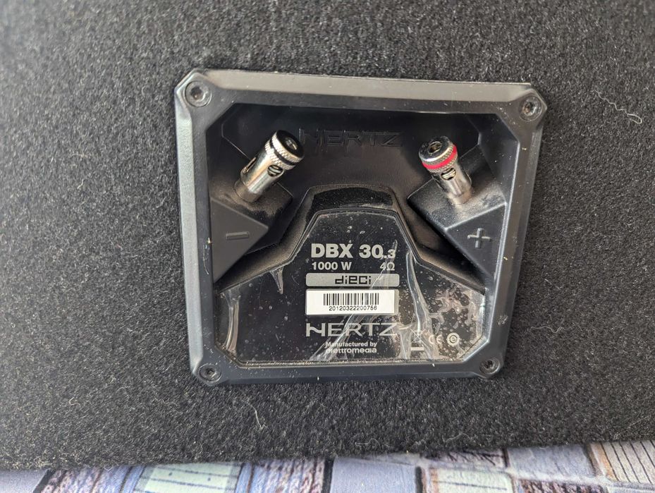 Бас каса + усилвател Hertz