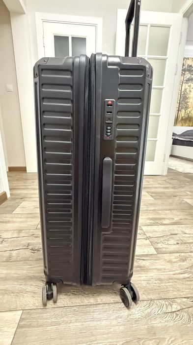 Чемодан размер L