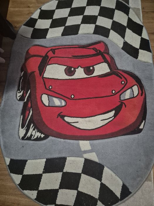 Vand 2 Covoare Disney cars,mcqueen