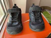 Adidasi Nike mărimea 23,5 /13cm