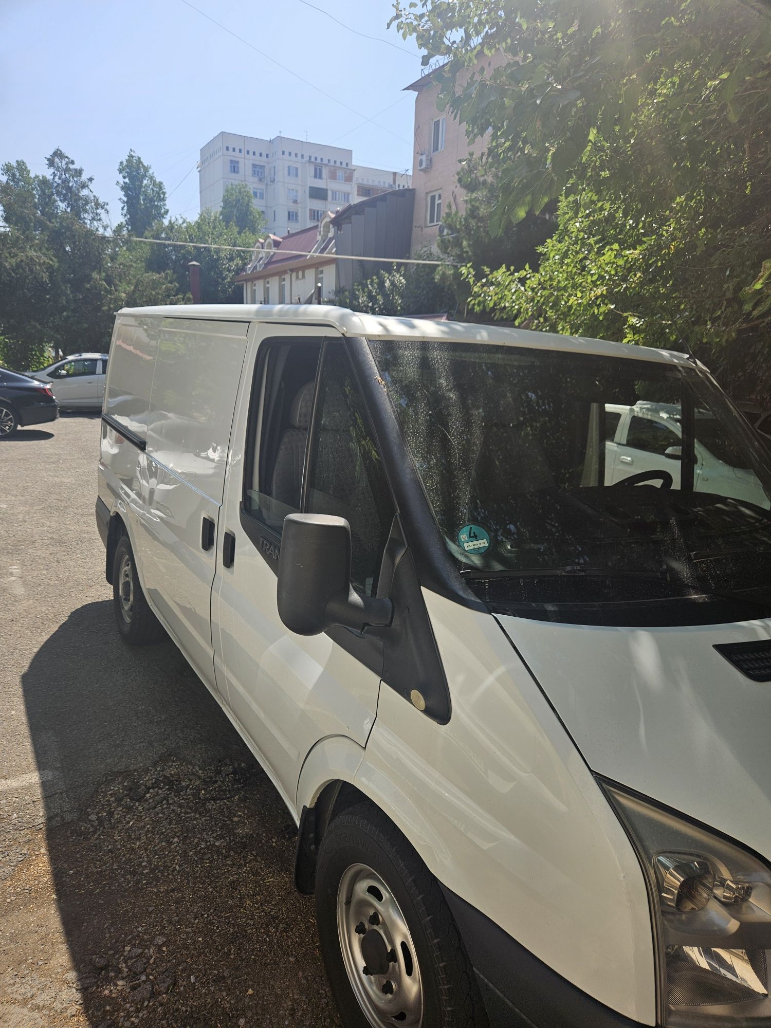 Ford tansit 188 ming yurgan yili2012