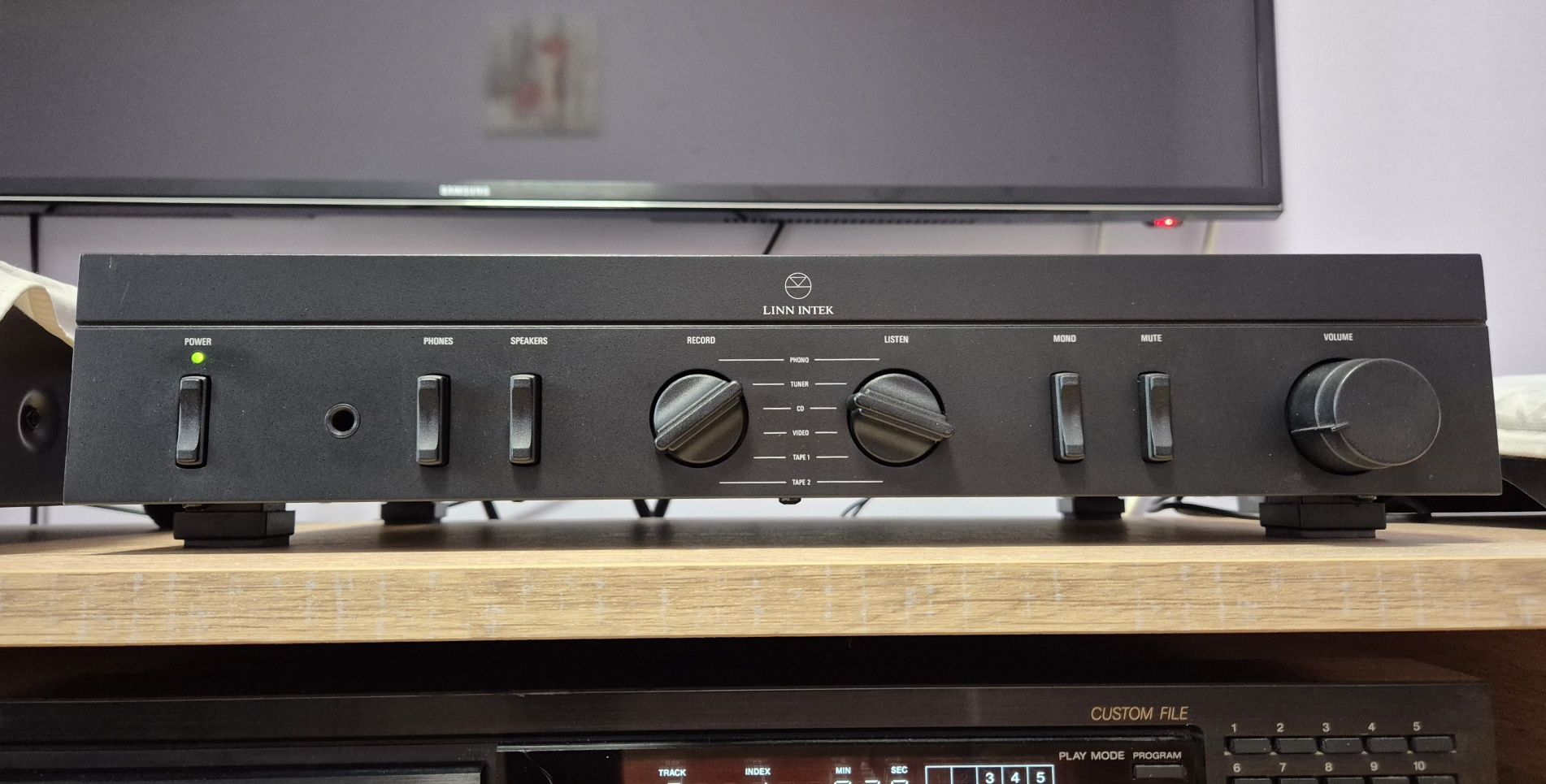 Усилвател Linn Intek