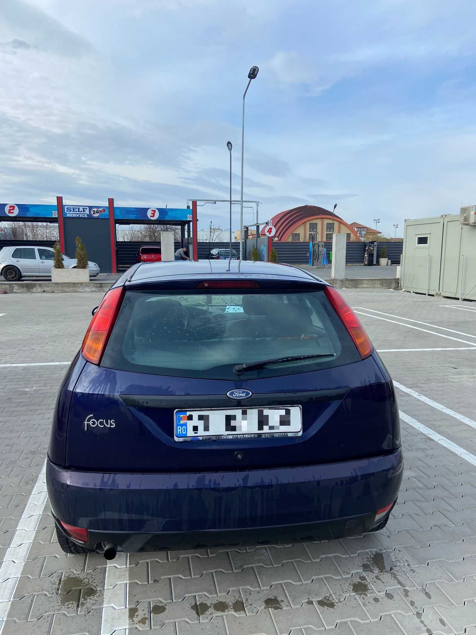 Vand Ford focus benzina