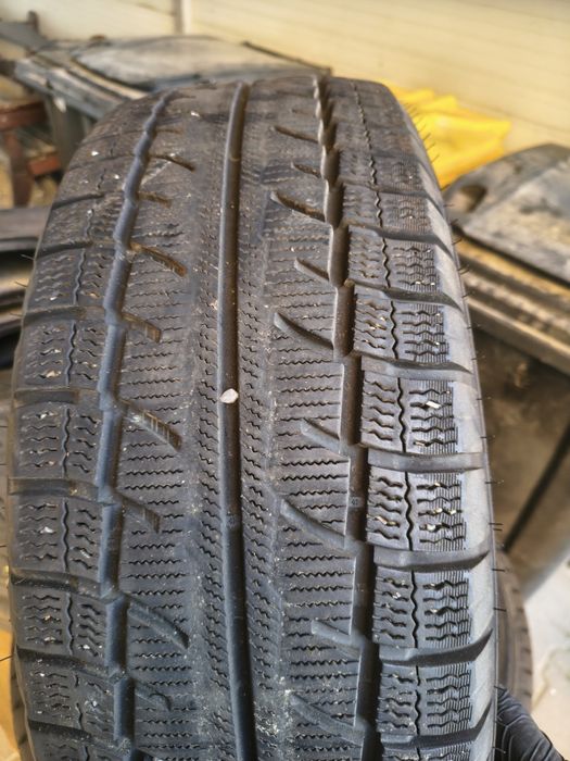 Anvelope M+S 215 65 15c