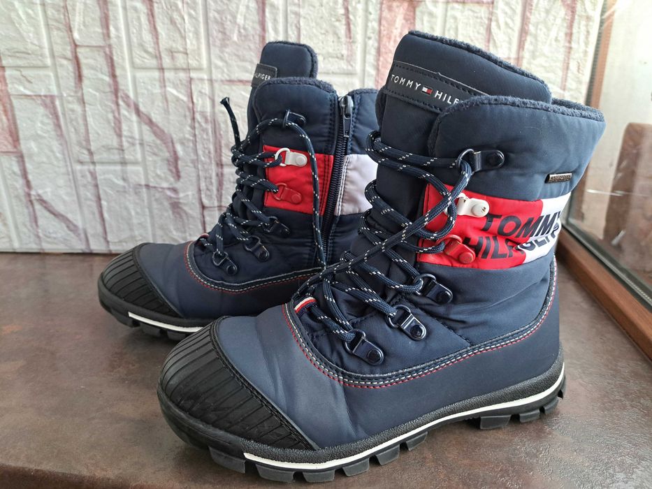 детски ботуши,зимни обувки,боти,апрески,Tommy Hilfiger ном36 за момче,
