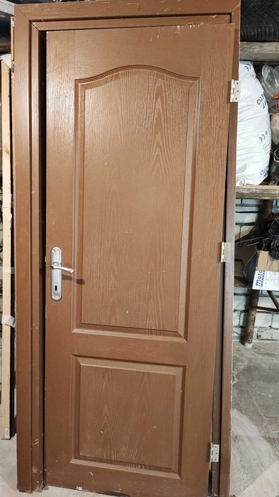 Две врати с каси и первази  80х200 см.